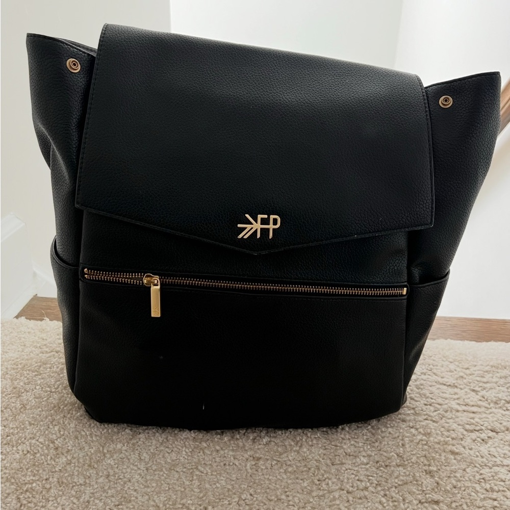 LIKE NEW Freshly Picked Ebony Classic Diaper Bag II
